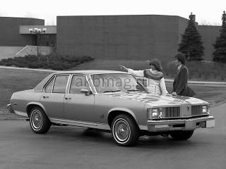 Pontiac Phoenix I 1977, 1978, 1979 годов выпуска