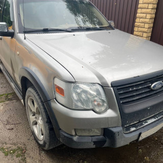 Замена аккумулятора на Ford Explorer IV 2003 - 2010 4.0 (208 л.с.) Замена аккумулятора на Ford Explorer IV 2003 - 2010 4.0 (208 л.с.)